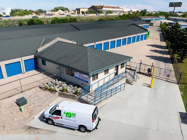 Self Storage Units in Milwaukee, WI | Devon Self Storage