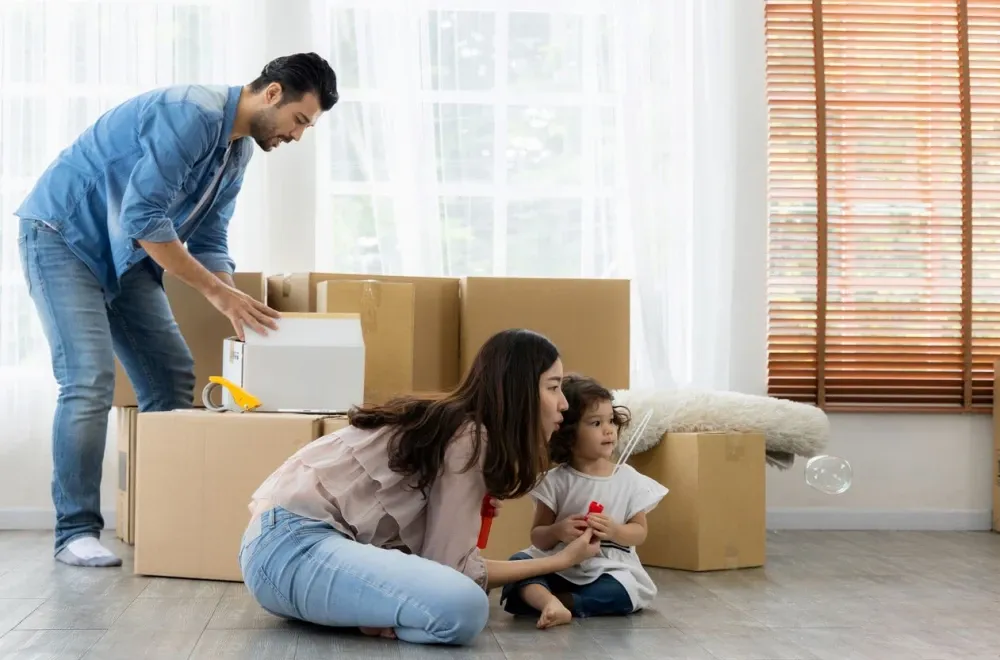 7 Helpful Tips for Relocating During the Summer - Otter...